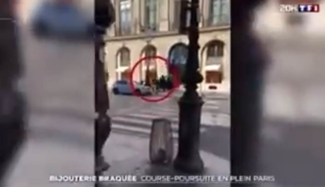  Filmska pljačka prodavnice u centru Pariza: Ukrali nakit vrijedan 10 miliona VIDEO) 