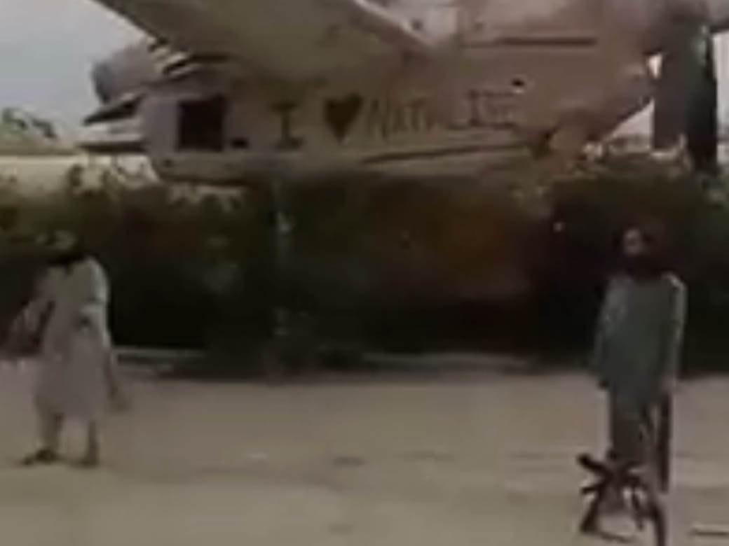  Evo šta Talibani rade sa vojnim avionima koje su Amerikanci ostavili za sobom (VIDEO) 