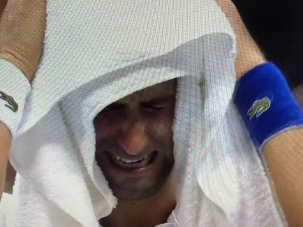  Novak-Djokovic-plakao-u-finalu-US-Opena 
