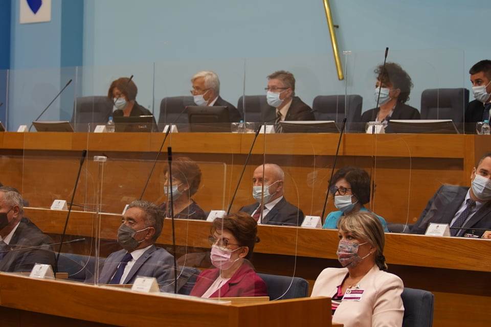  NSRS posebna sjednica o povećanju plata 