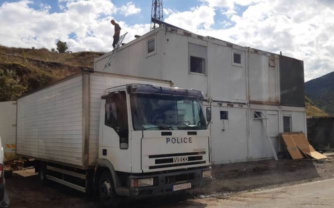  Kontejneri u blizini punkta Jarinje 