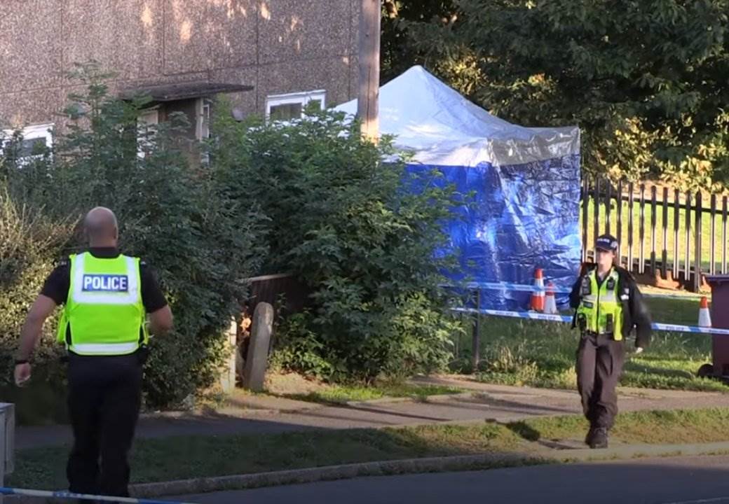  Ubijena majka i troje djece u Engleskoj 