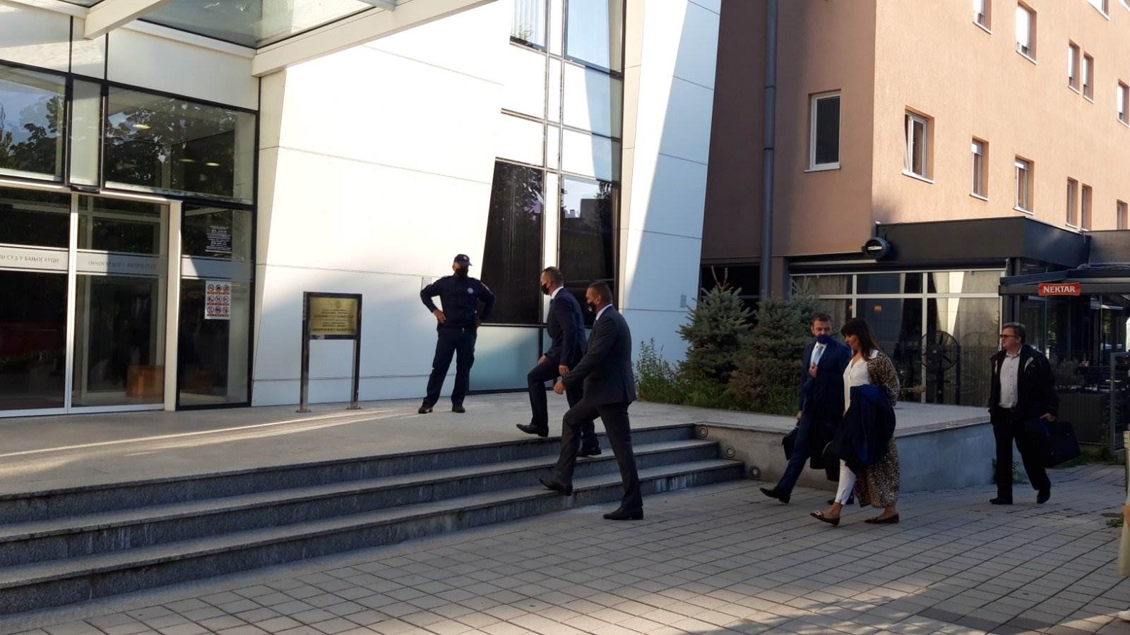  IMG-aa0a371f3e01ce64ad72d7bf9cec0c33-V 