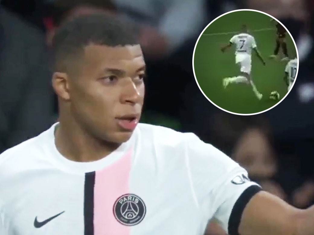  Kilijan Mbape pokušao da lobuje golmana umjesto da mu vrati loptu 