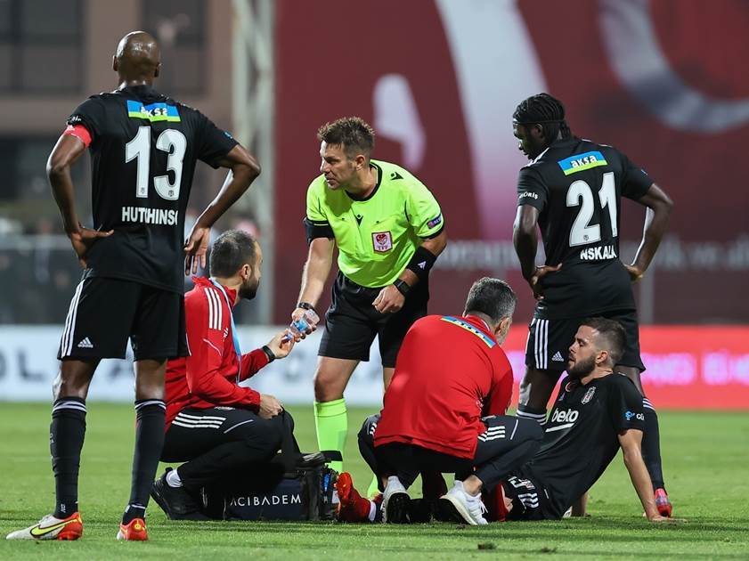  Povrijeđen Miralem Pjanić 