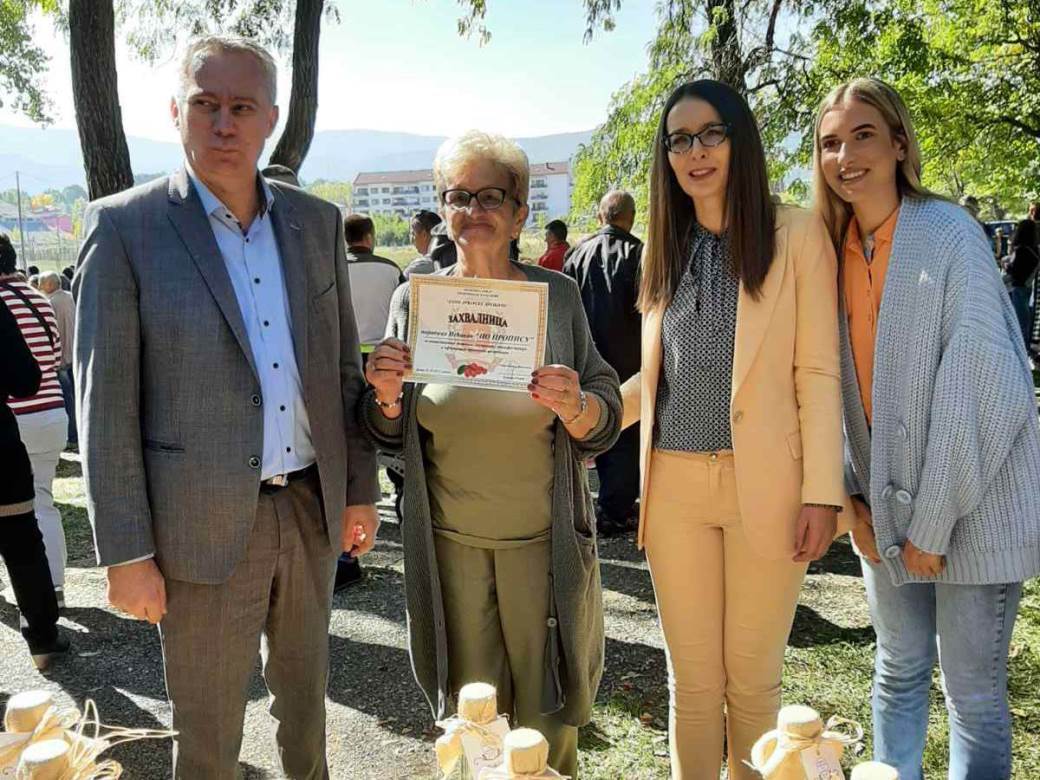 Drvar brendiran mućeni pekmez 