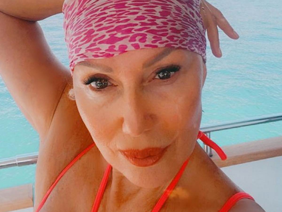  Lepa Brena bez šminke fotografije 