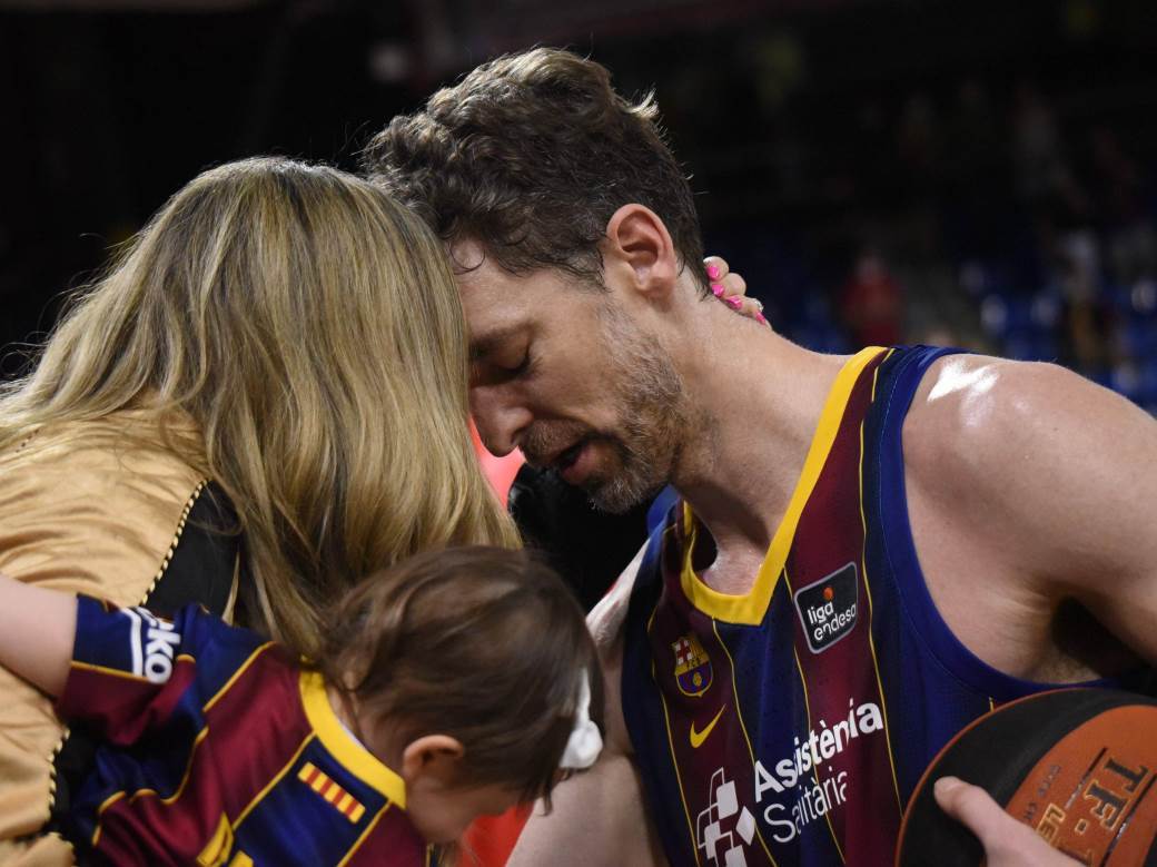  Pau-Gasol-otisao-u-penziju-zahvalio-Kobiju-Brajantu 