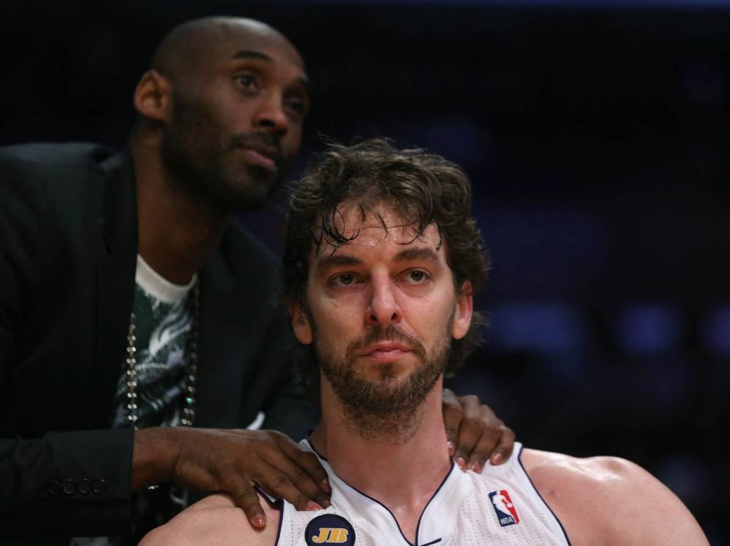  lejkersi povlače gasolov dres sa brojem 16 