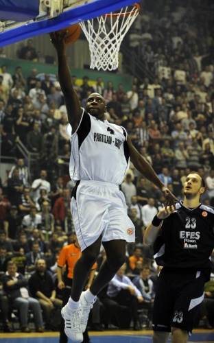  Milton-Palasio-u-zatvoru-zbog-cetiri-miliona-dolara-i-pronevere 