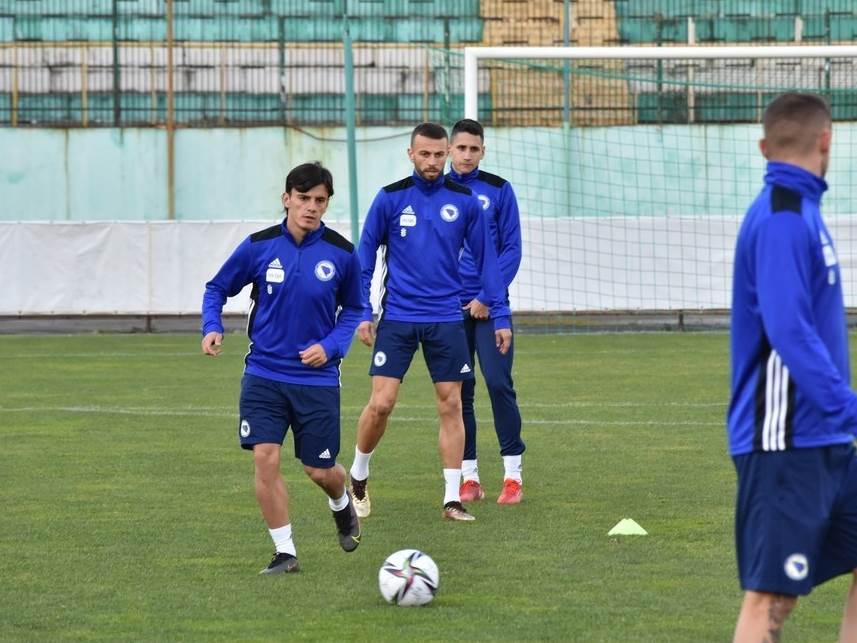  fudbaleri BiH stigli u Ukrajinu i odradili trening 
