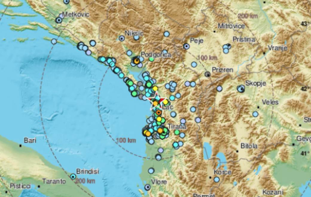  Snažan zemljotres pogodio Albaniju: Ljudi izašli na ulice, treslo se do Hrvatske 