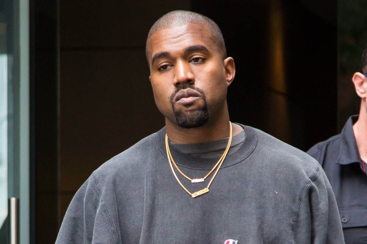  Besplatno uklanjanje tetovaža Kanje Vesta u Londonu 