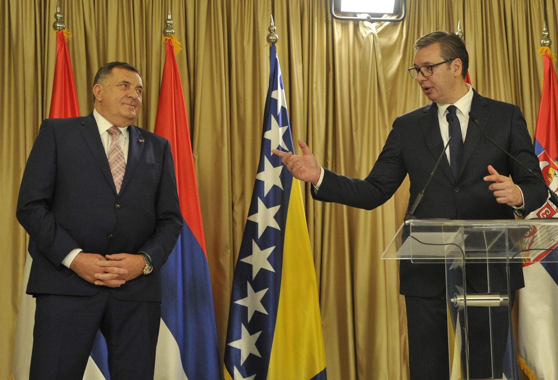 Vučić: Neću podržati nikakve sankcije prema Srpskoj 