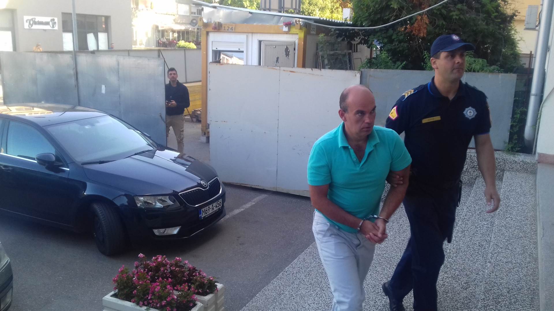  iznuda vlasniku Maj veja 