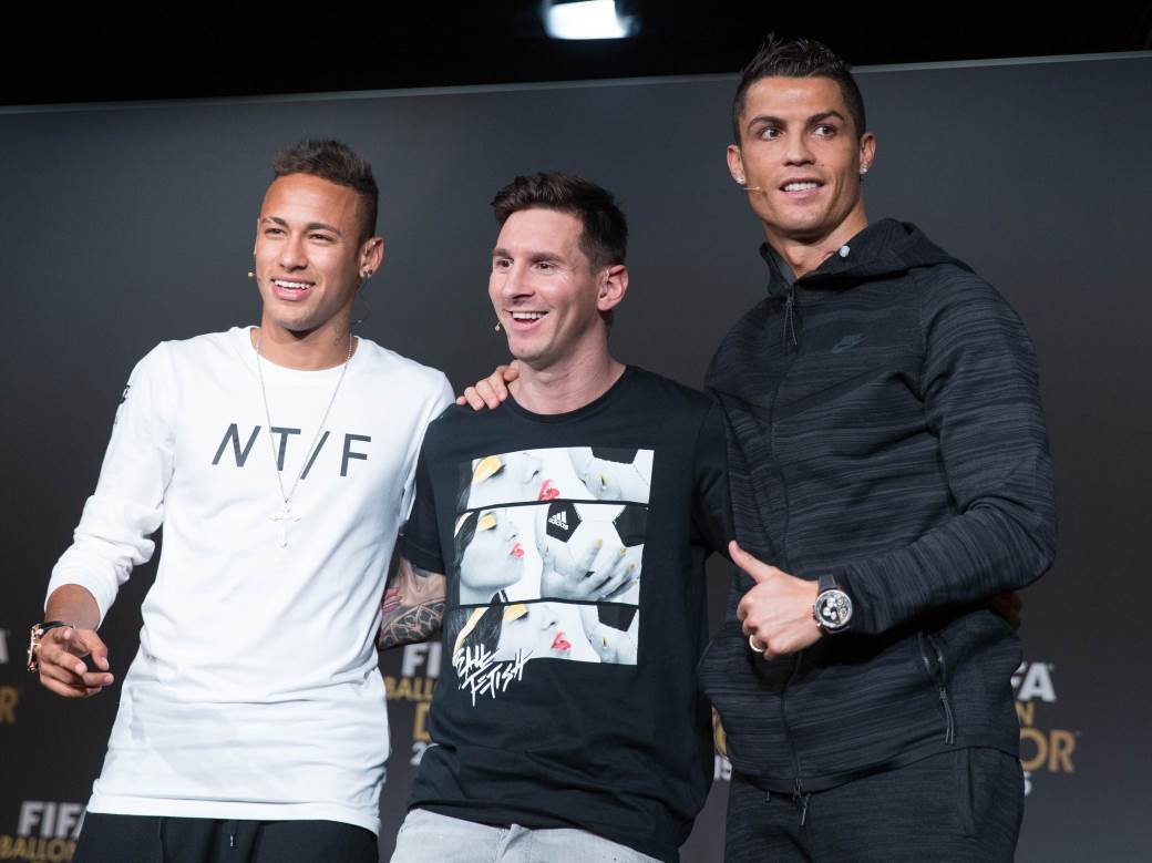  Robert-Levandovski-osvajac-Zlatne-lopte-za-2021-godinu 