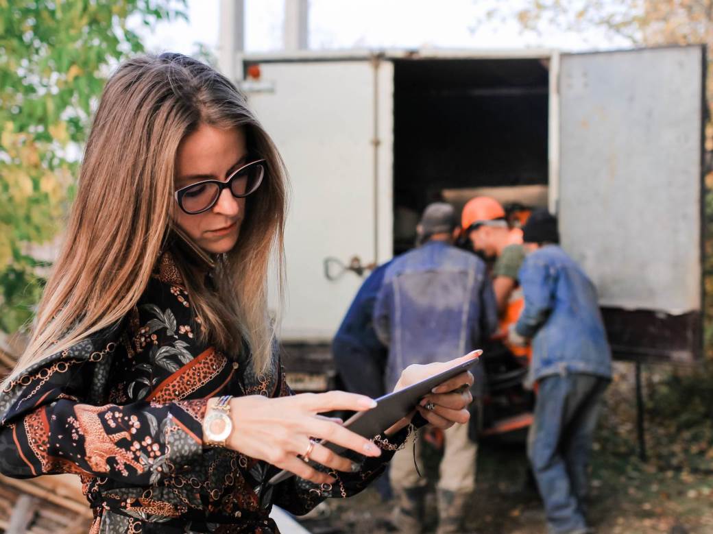  Škorpija uživa ali mora da pazi na jednu stvar, Blizance nervira koleginica na poslu 