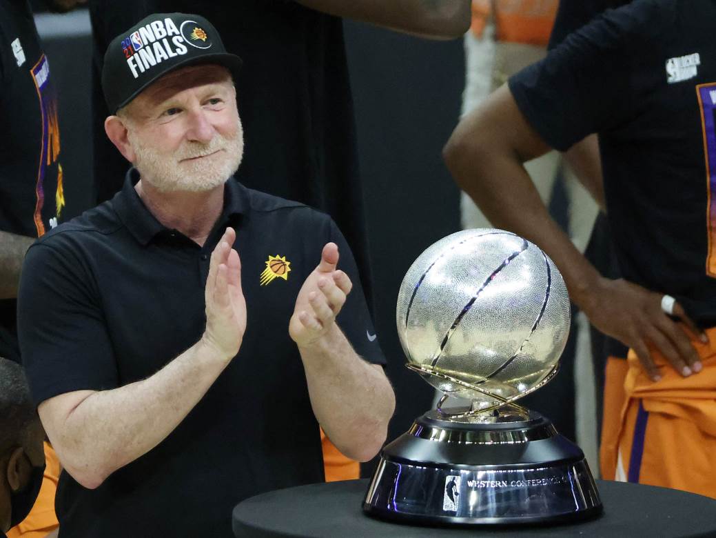 robert sarver prodaje finiks  