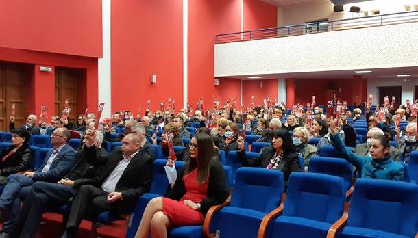  Dušica Runić jednoglasno izabrana za predsjednika drvarskog SNSD-a 