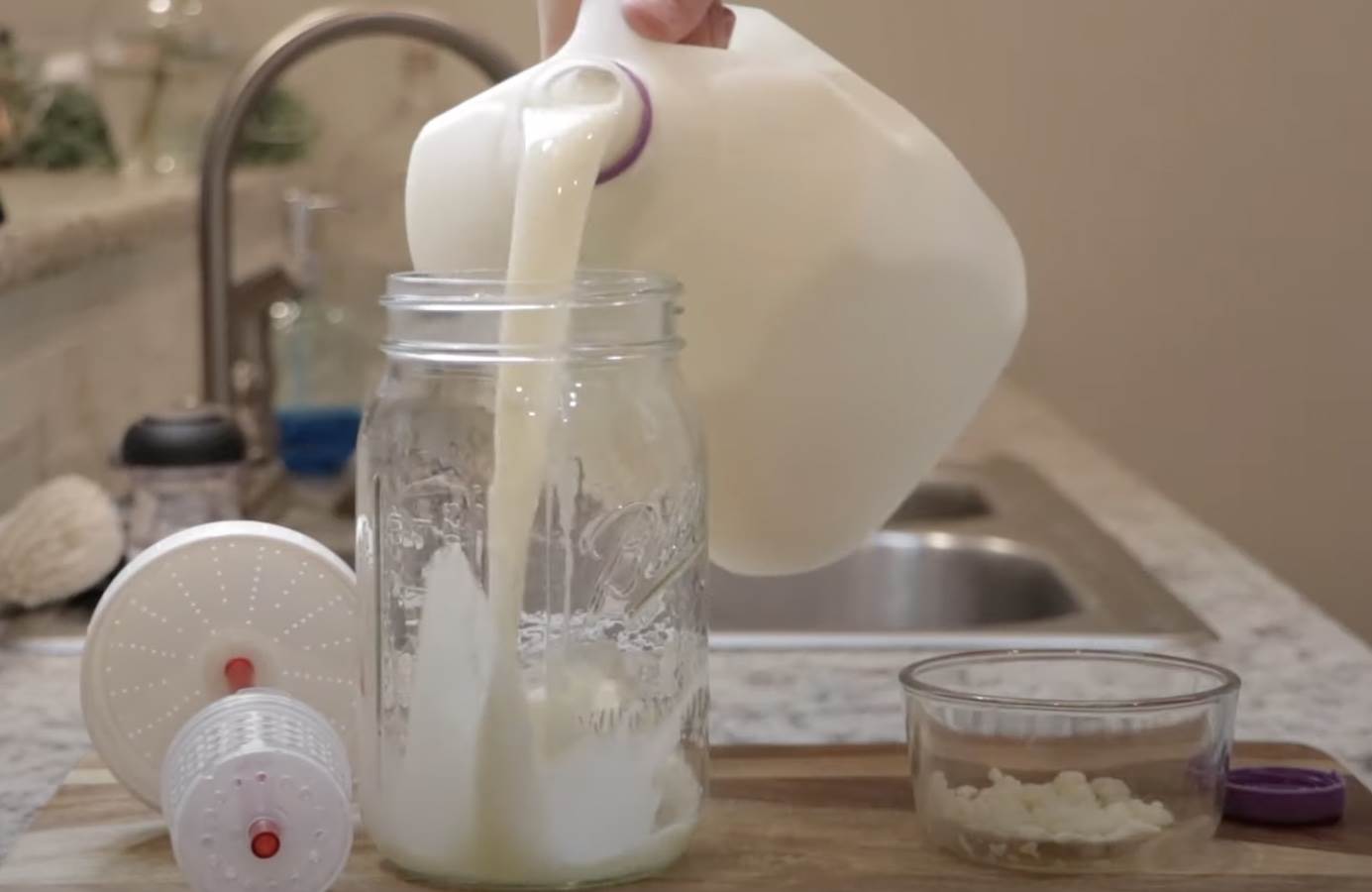  Kefir ima više probiotika od jogurta 