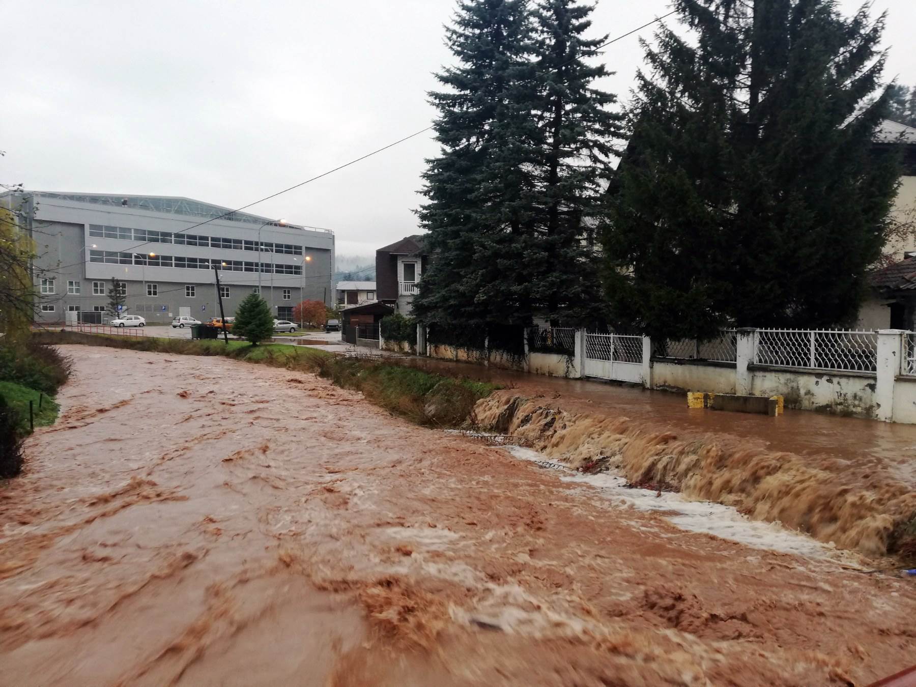  Vode Srpske upozoravaju: Obilne padavine, raste vodostaj Drine i Bosne 