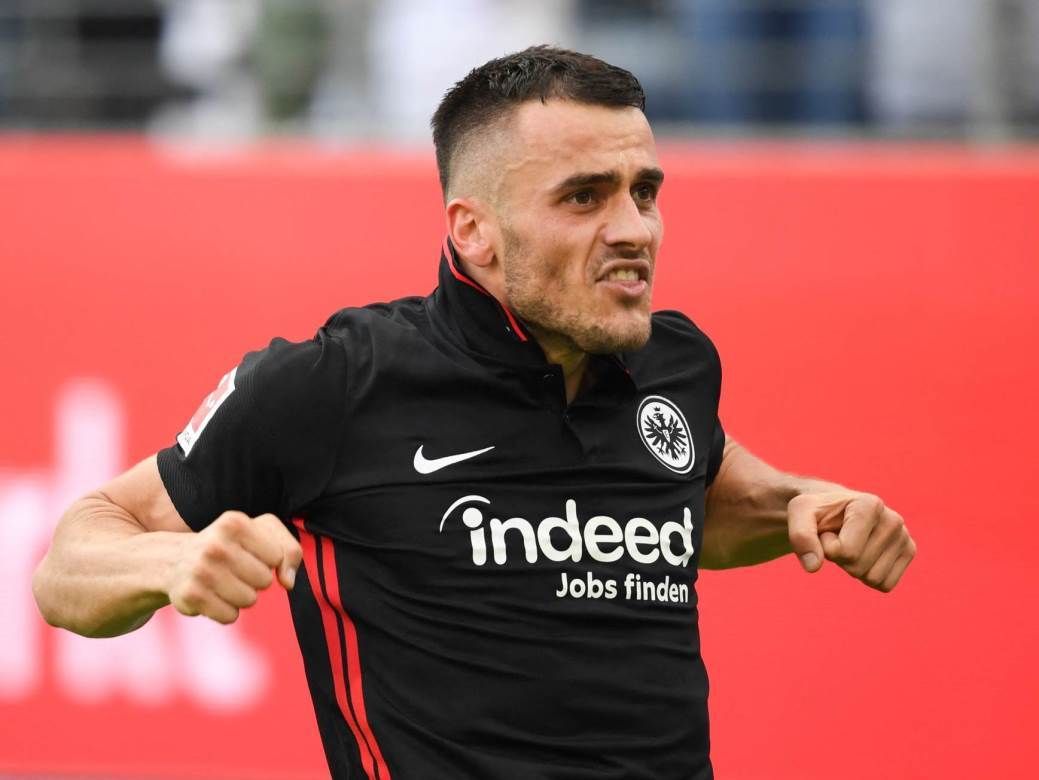  Filip Kostić strijelac u porazu Ajntrahta 