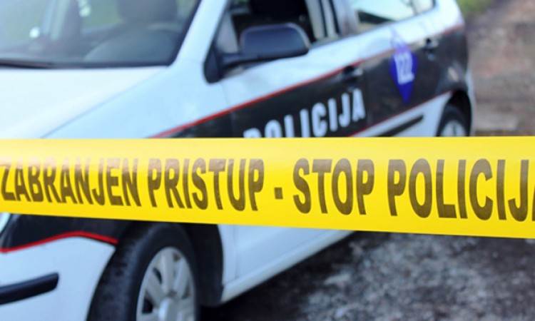  Napadnuto službeno vozilo Željke Cvijanović kod Mostara 