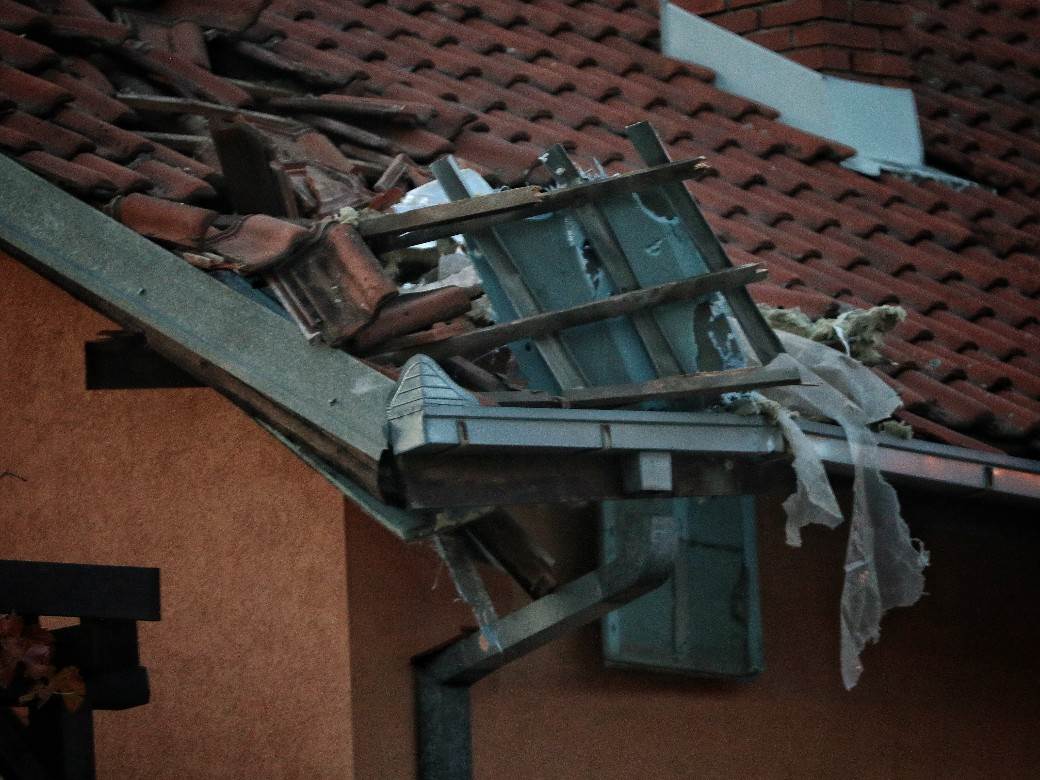  Eksplozija napravila haos: Oštećeno 70 kuća u Leštanima! 