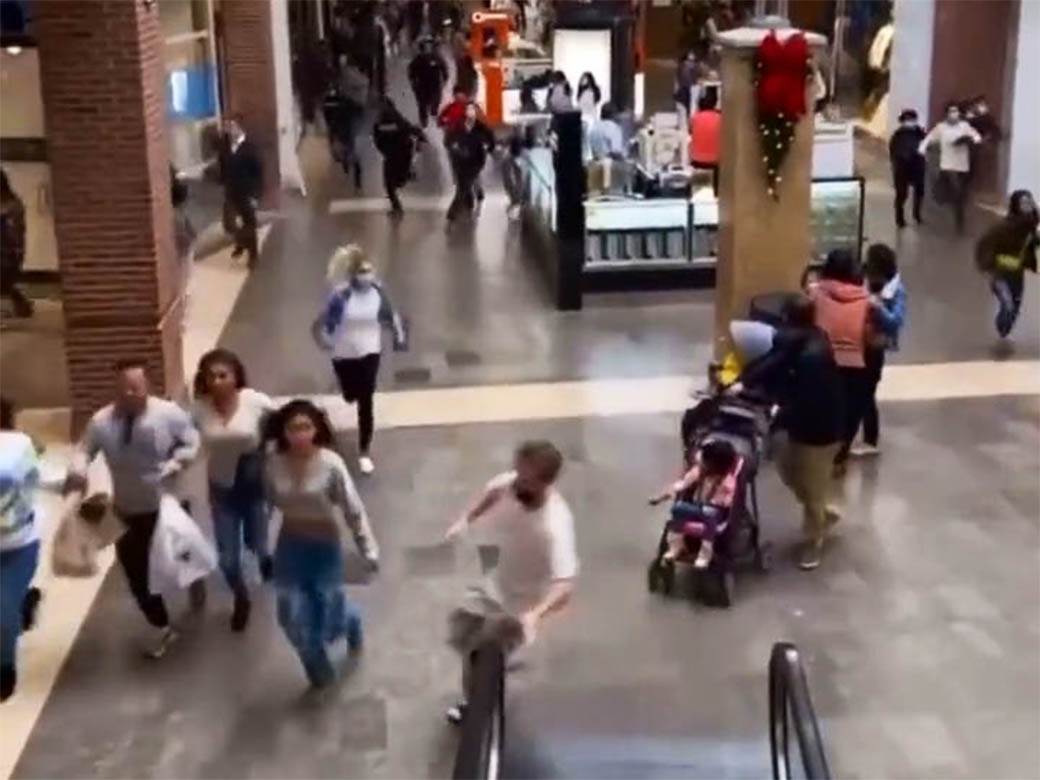  Krvavi petak u Americi, ranjeno šest osoba! Detalji dramatične pucnjave - obračun dvije grupe u tržnom centru (VIDEO) 