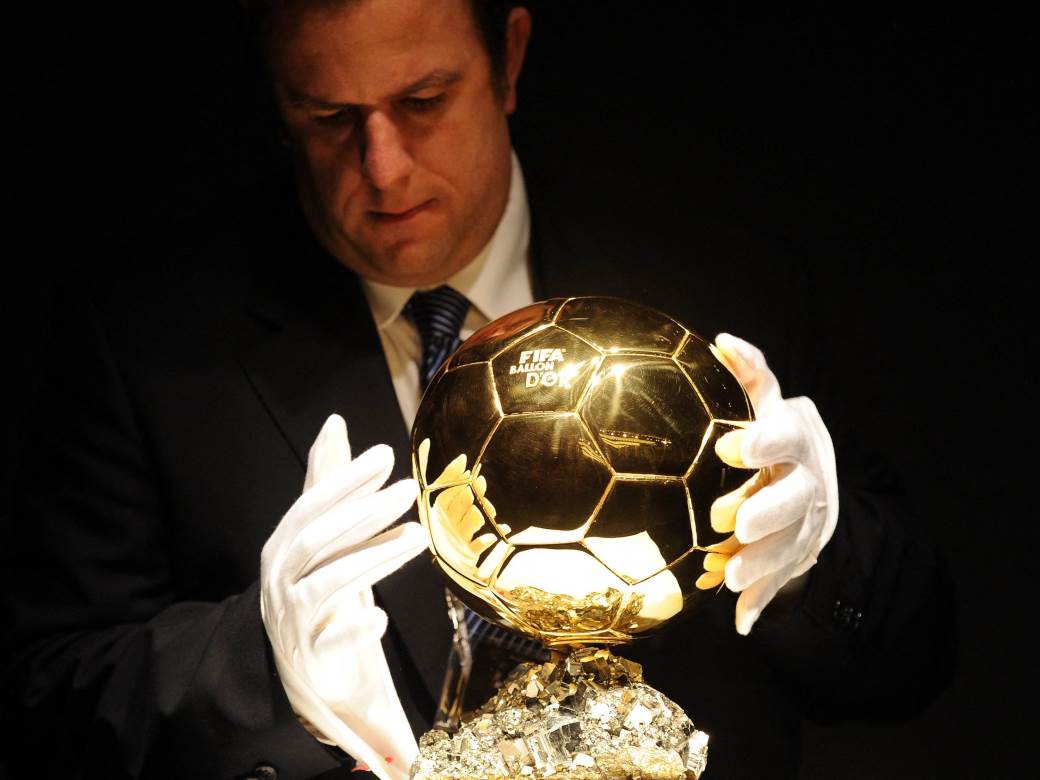  Karim Benzema osvojio Zlatnu loptu za 2022. godinu 