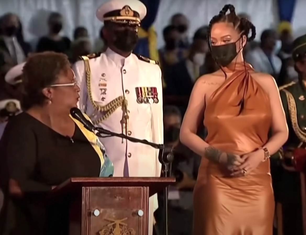  Rijana proglašena za nacionalnog heroja Barbadosa (FOTO/VIDEO) 