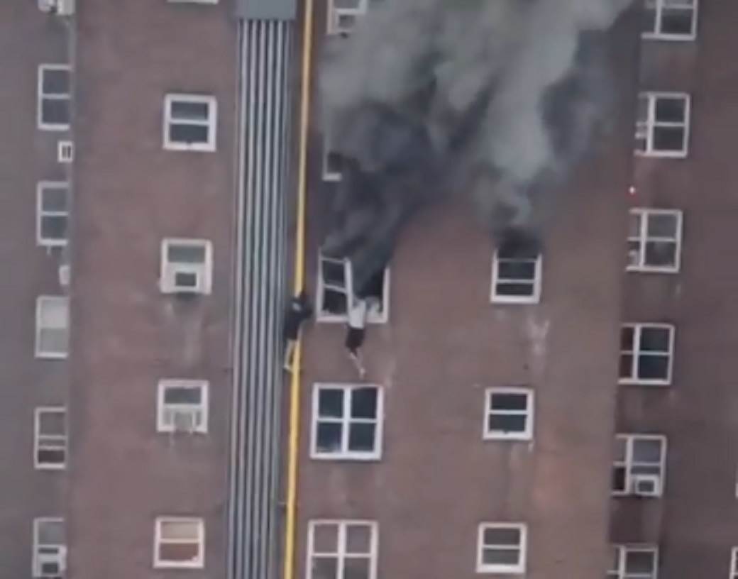 Dramatične scene požara u Njujorku: Djeca iskaču kroz prozor, 180 vatrogasaca se borilo sa stihijom 