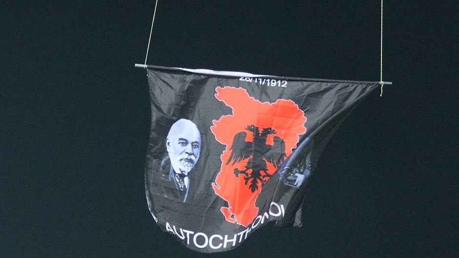  Načelnik policije: Zastava nađena u torbi Albanaca 