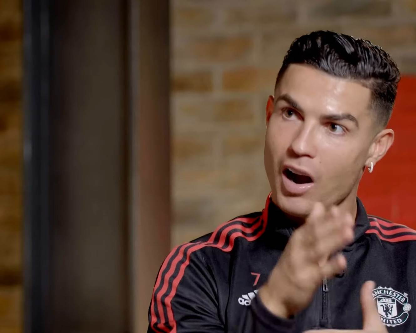  Kristijano-Ronaldo-kritikuje-mlade-igrace 