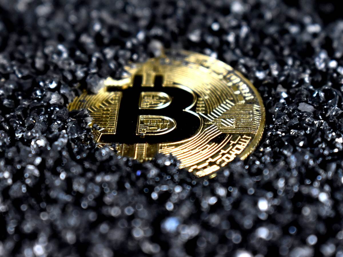  Nastavio se loš trend za digitalni novac - Bitcoin izgubio 50 odsto vrijednosti 