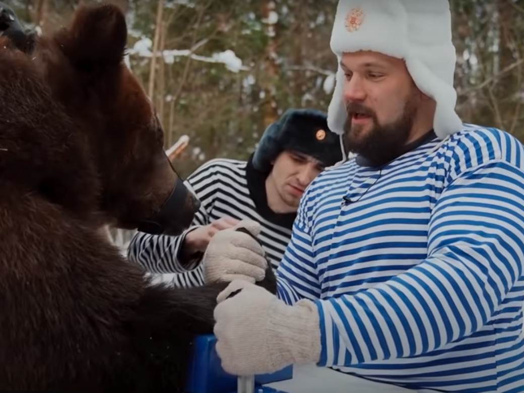   "Obarali ruke" sa medvjedom u šumi 
