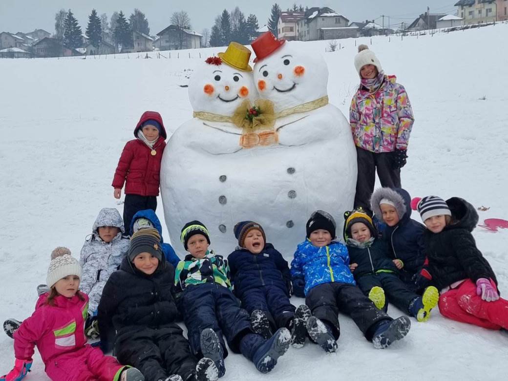  Sokolac: U akciji "Svi na snijeg" učestvovalo 200 mališana i roditelja (FOTO) 