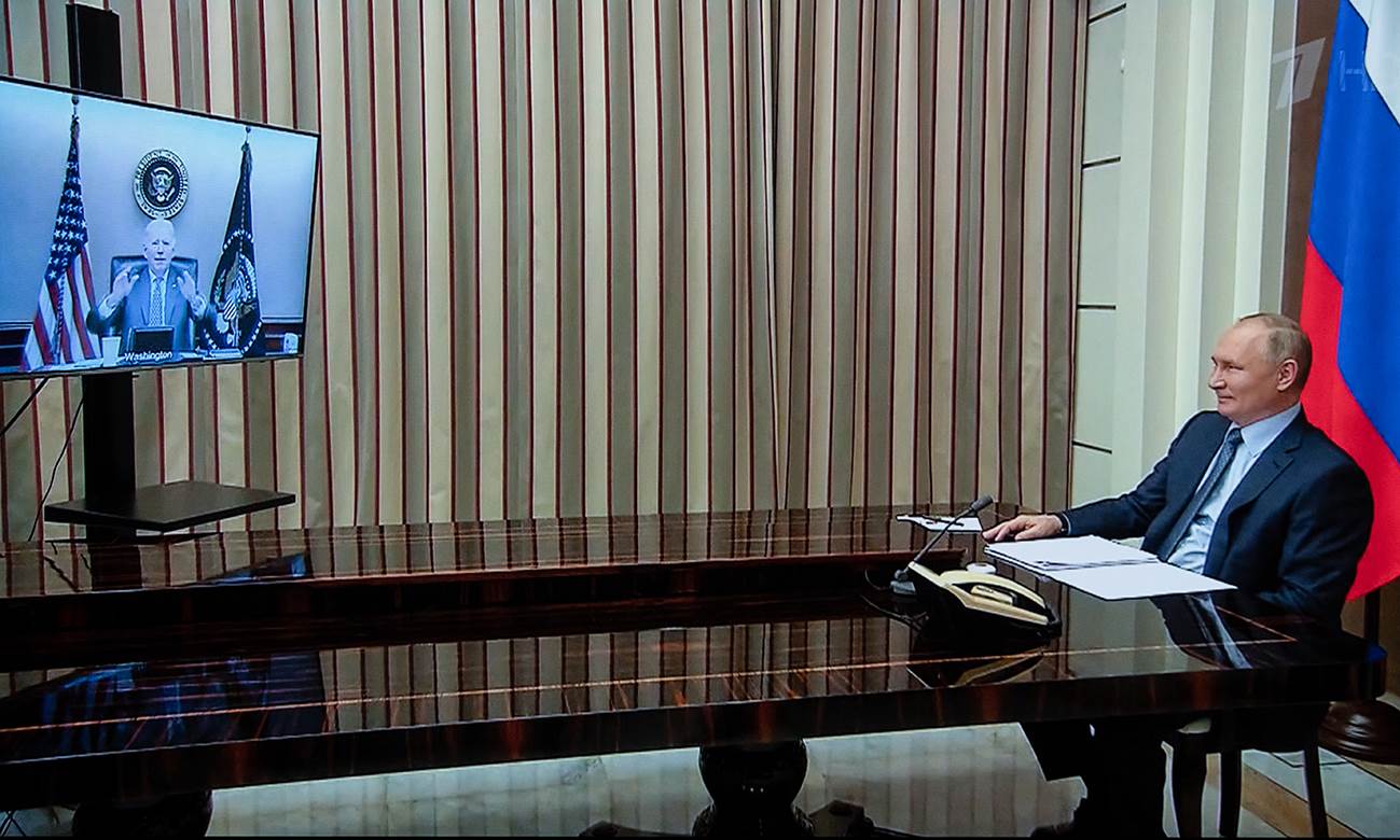  Potvrđeno iz Kremlja: Bajden i Putin sutra na telefonskom sastanku 
