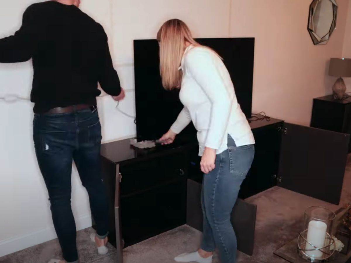  Postavljanje televizora u dnevnu sobu 