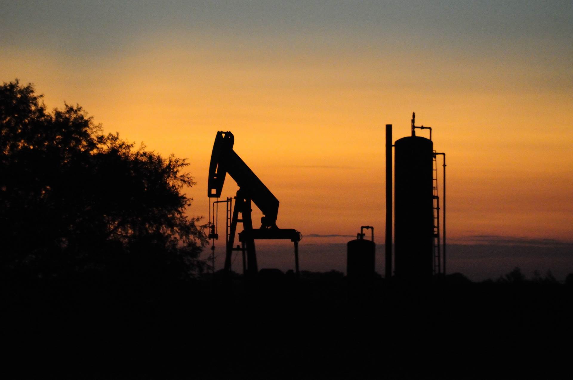  Nafta završila sedmicu sa pet odsto nižom cijenom 