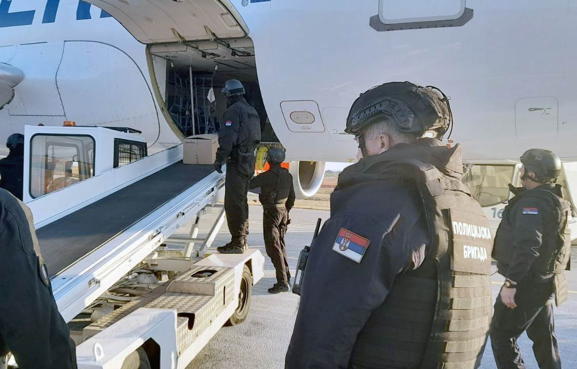  Lažna dojava o bombi u avionu "Er Srbije" 