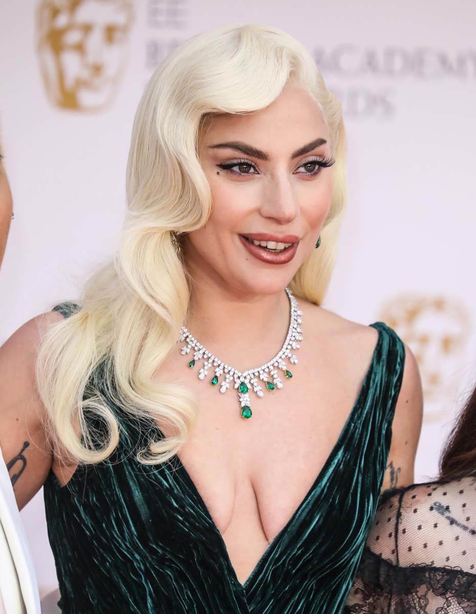  Lady Gaga haljina na dodjeli nagrada 