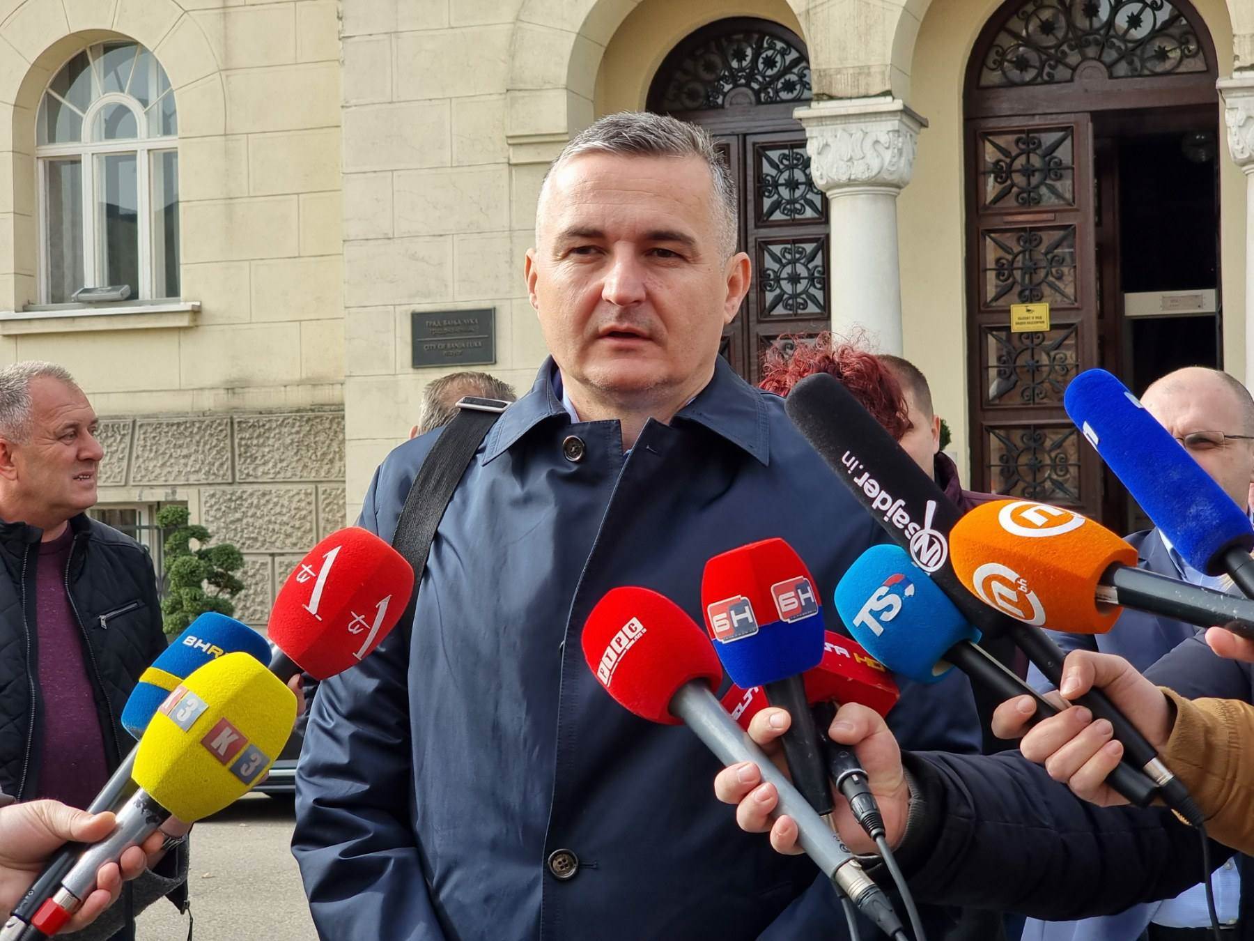 Dejan Mijić. Dejan Mijić.