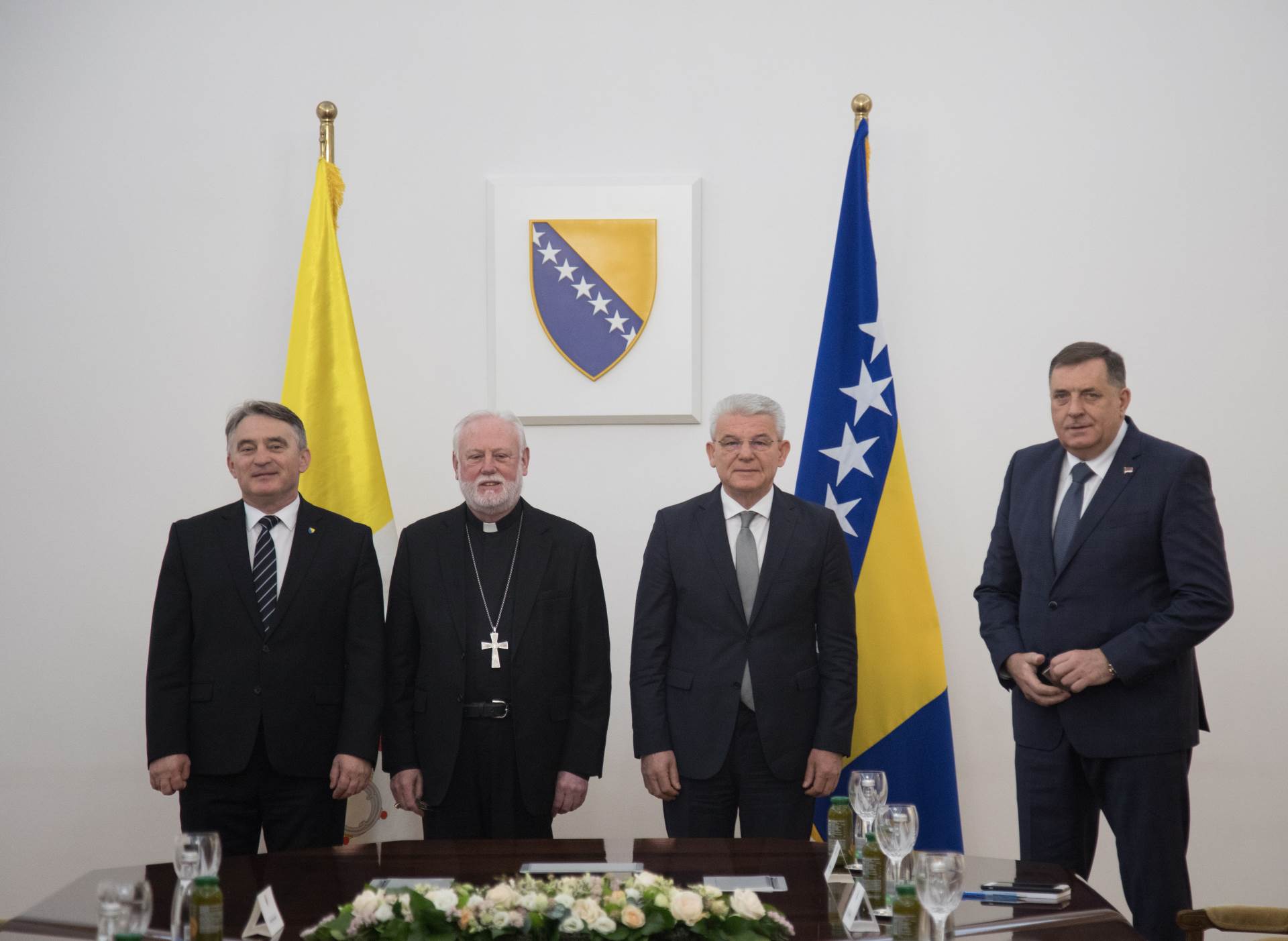  Članovi Predsedništva BiH ugostili sekretara Vatikana 