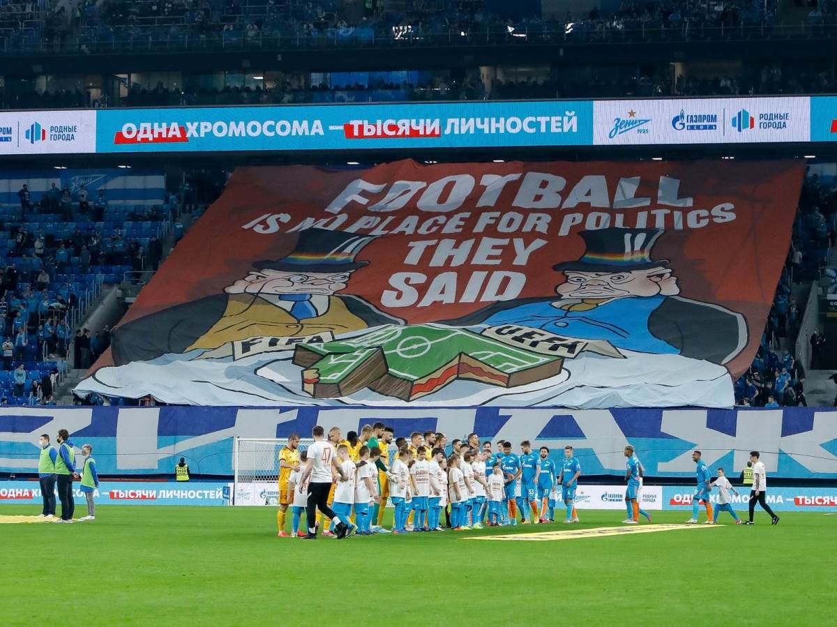  Navijači Zenita prozivali FIFA i UEFA i imali poruku za Delije 