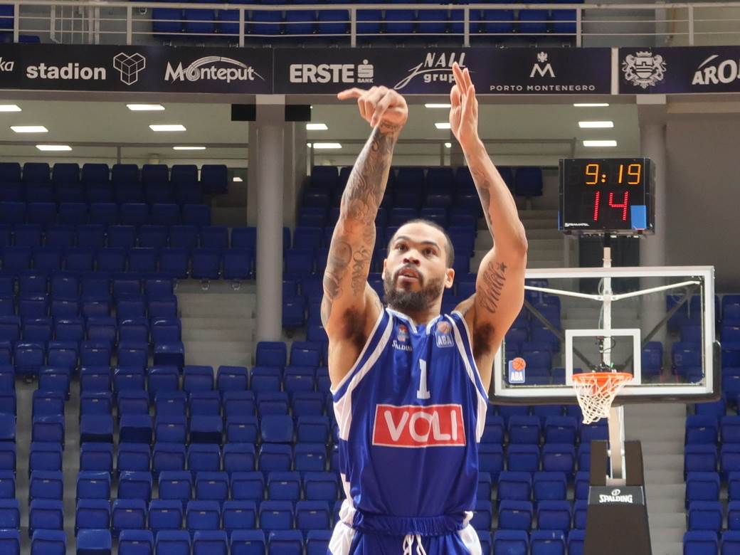  budućnost pobijedila bursu  