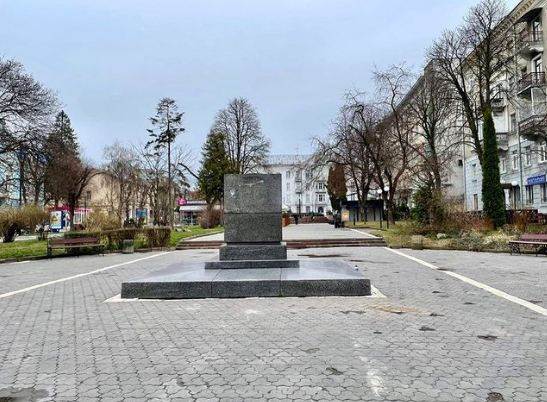  Uklonjen spomenik posvećen Puškinu u Ternopolju 
