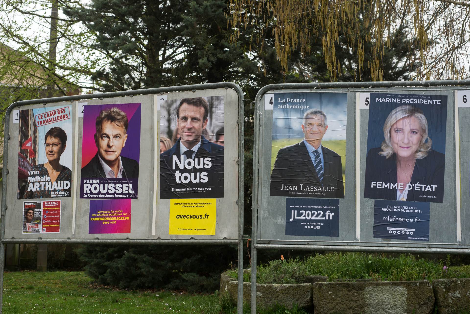  Makron i Le Pen prošli u drugi krug izbora 