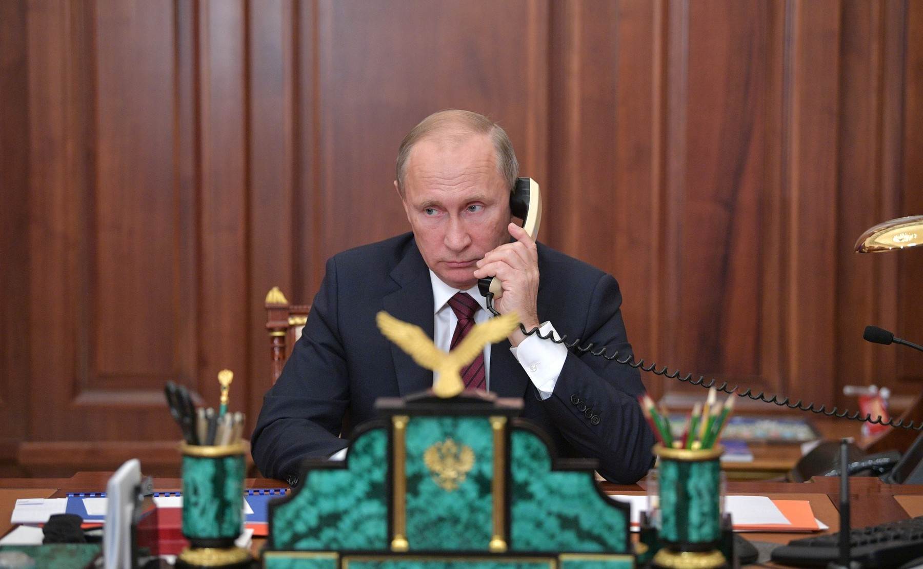  koji telefon koristi vladimir putin 