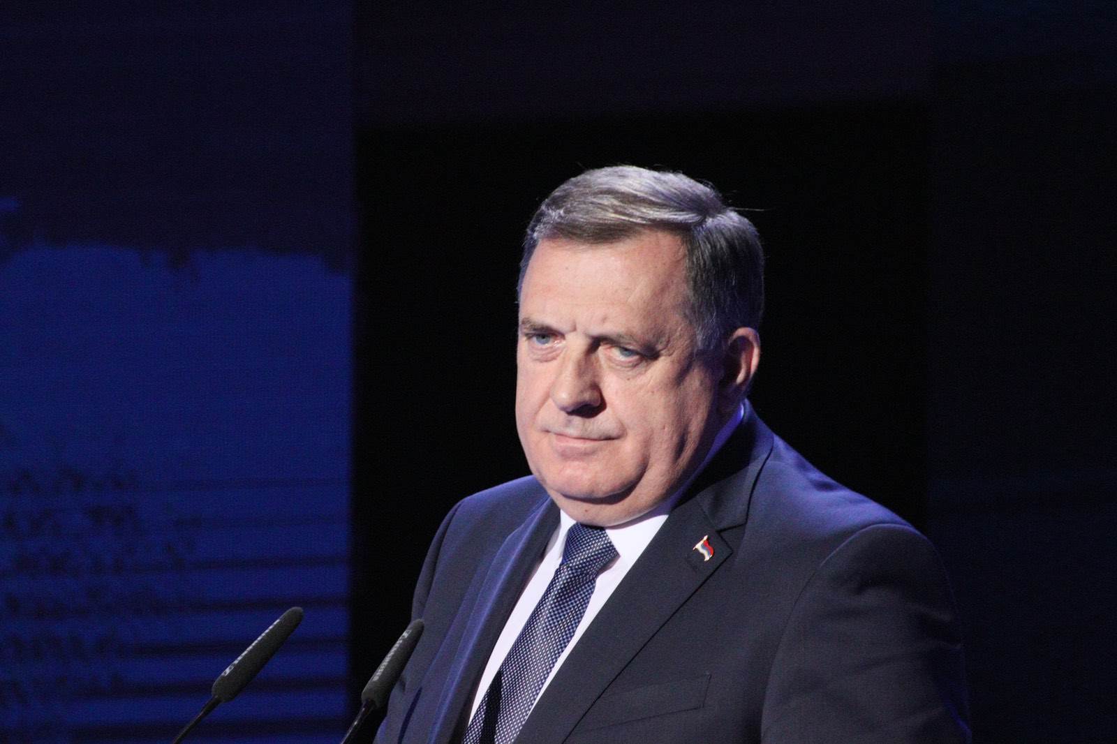  Dodik uputio saučešće kraljevskoj porodici 